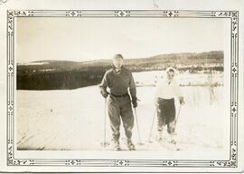 Joachim Thibault et Bernadette Métivier en ski en 1941
